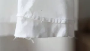 jak wykończyć dół firanki